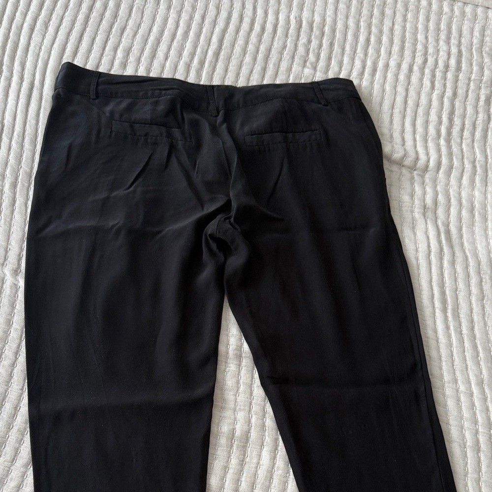 Parker Elegant Black Capris